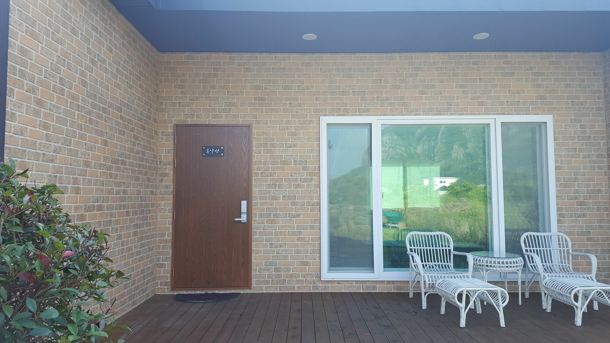 Wind Jeju Cafe & Pension Seogwipo Exterior photo